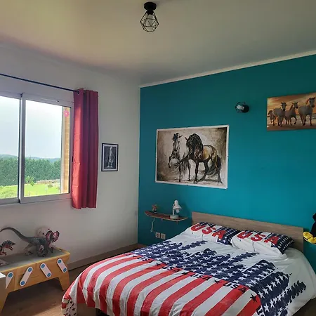 Aux Portes Des Pyrenees *