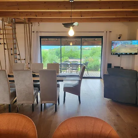 Aux Portes Des Pyrénées